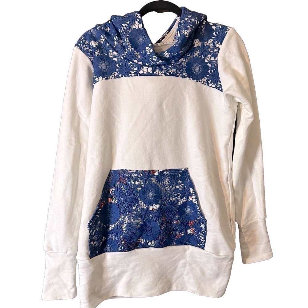 Brad Tailor Women’s Handmade White Blue Lace Floral Fleece Hoodie Sweater Sz M